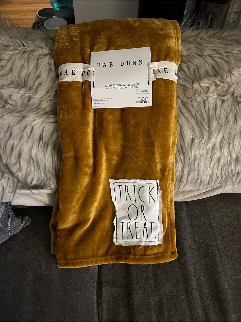 NEW Rae Dunn Blanket Throw